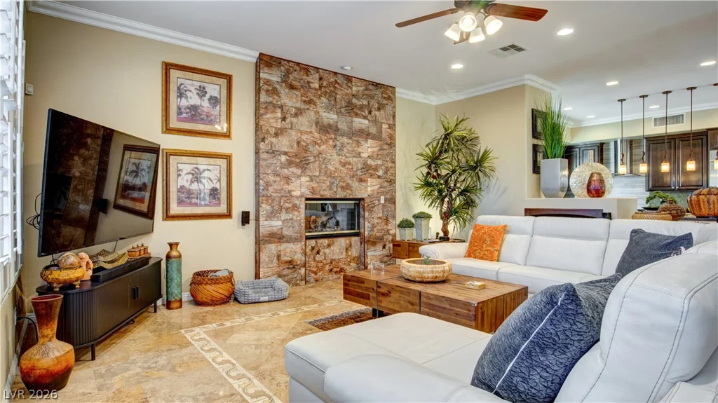 12070 Whitehills, Las Vegas, NV 89141