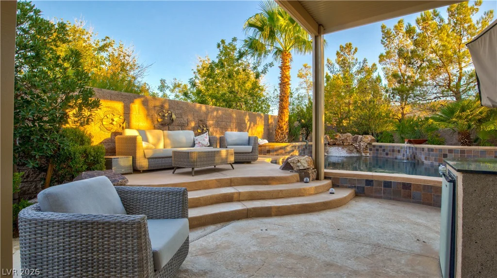 12070 Whitehills, Las Vegas, NV 89141