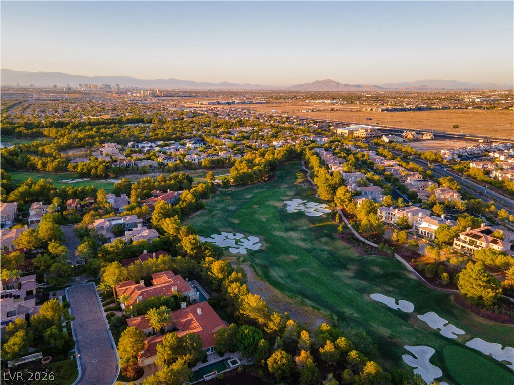 12070 Whitehills, Las Vegas, NV 89141
