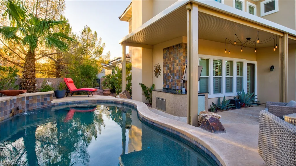 12070 Whitehills, Las Vegas, NV 89141