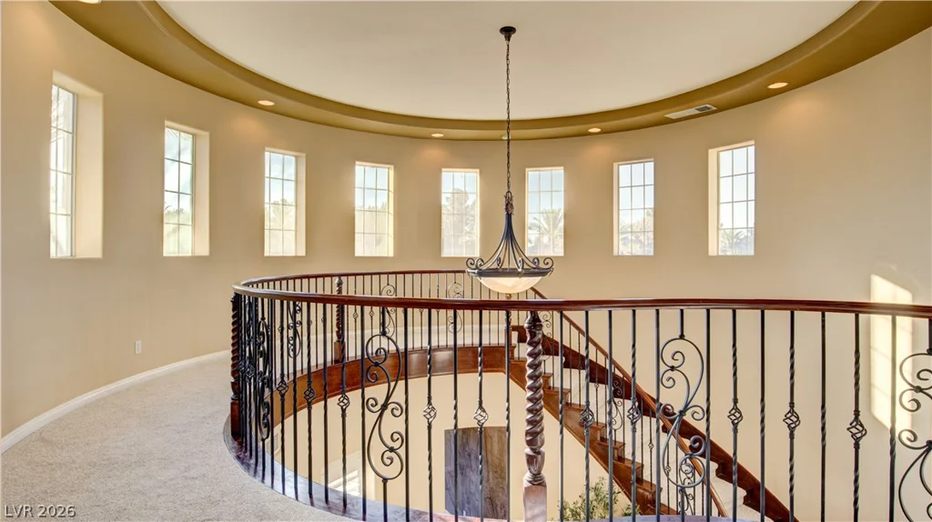 12070 Whitehills, Las Vegas, NV 89141