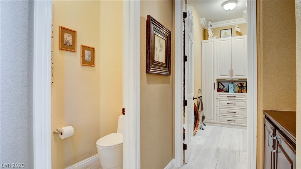 12070 Whitehills, Las Vegas, NV 89141