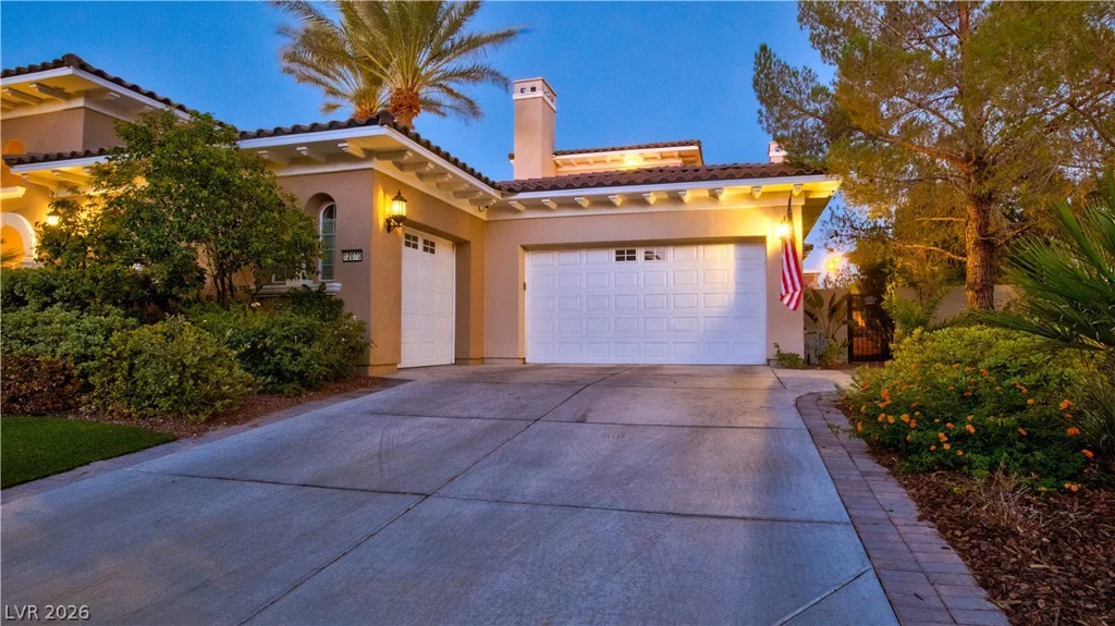 12070 Whitehills, Las Vegas, NV 89141