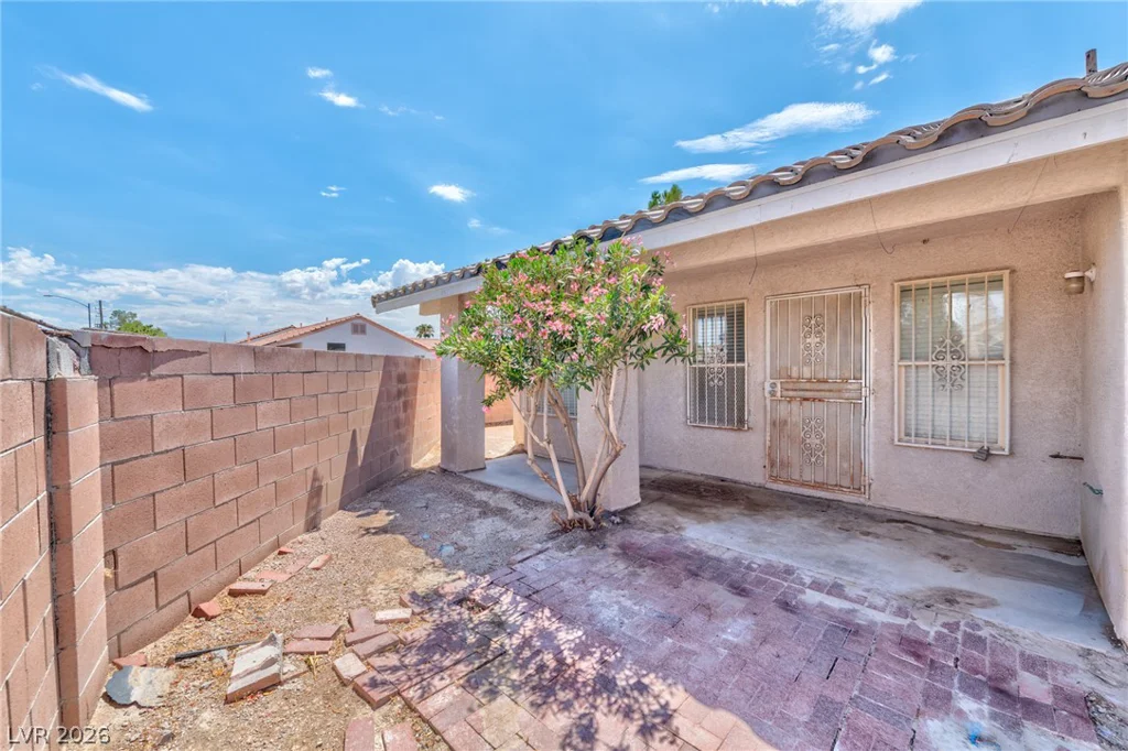 6102 Marvin, North Las Vegas, NV 89031