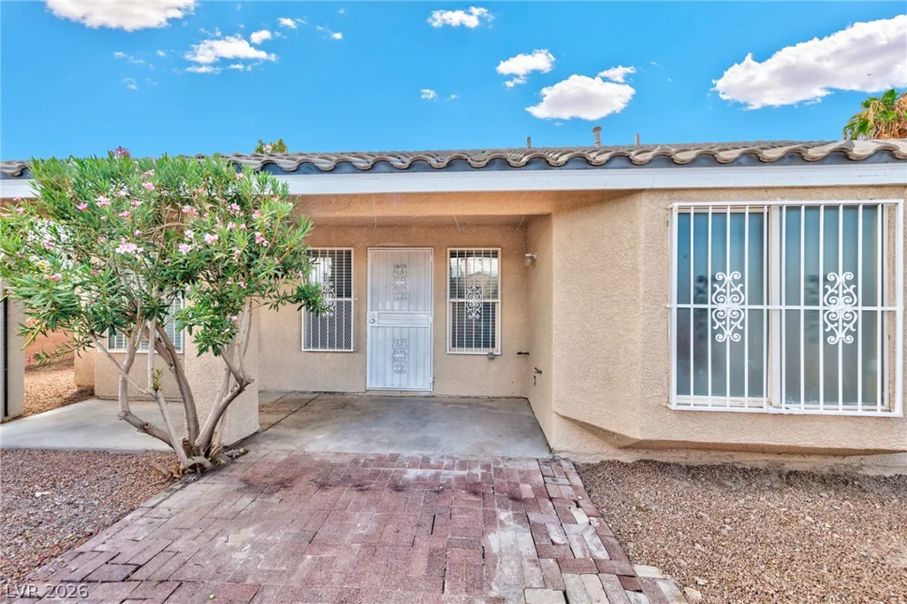6102 Marvin, North Las Vegas, NV 89031