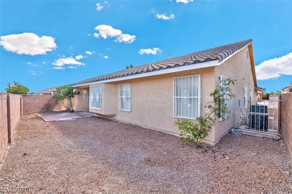 6102 Marvin, North Las Vegas, NV 89031