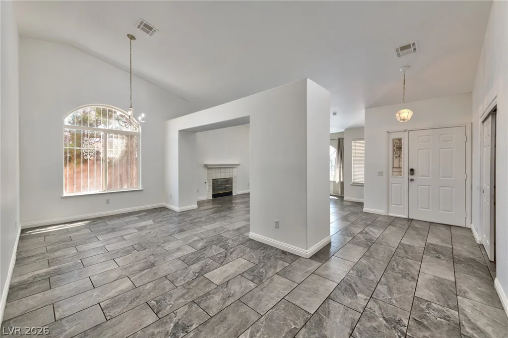 6102 Marvin, North Las Vegas, NV 89031