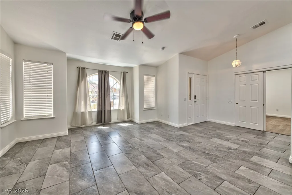 6102 Marvin, North Las Vegas, NV 89031