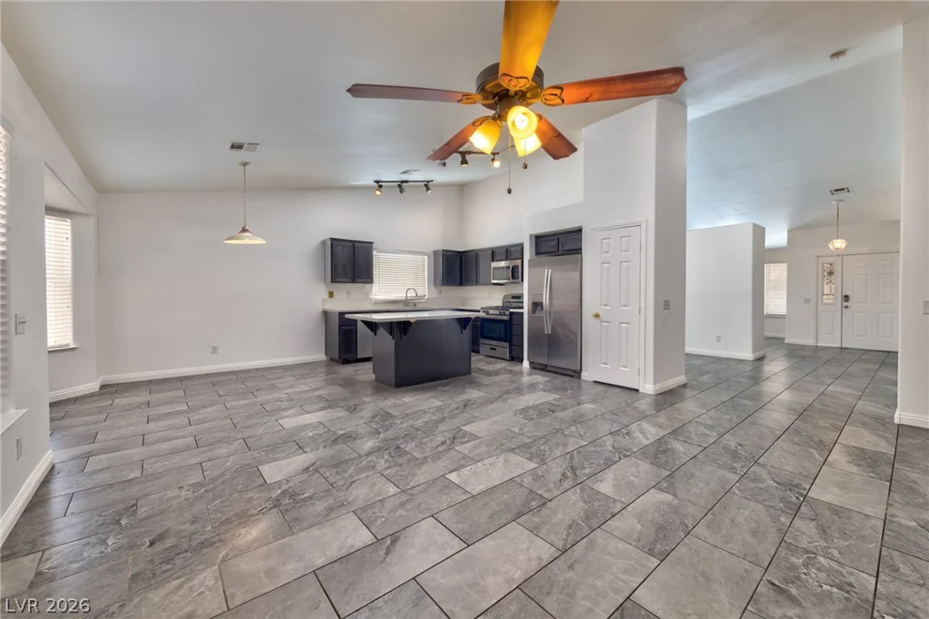 6102 Marvin, North Las Vegas, NV 89031