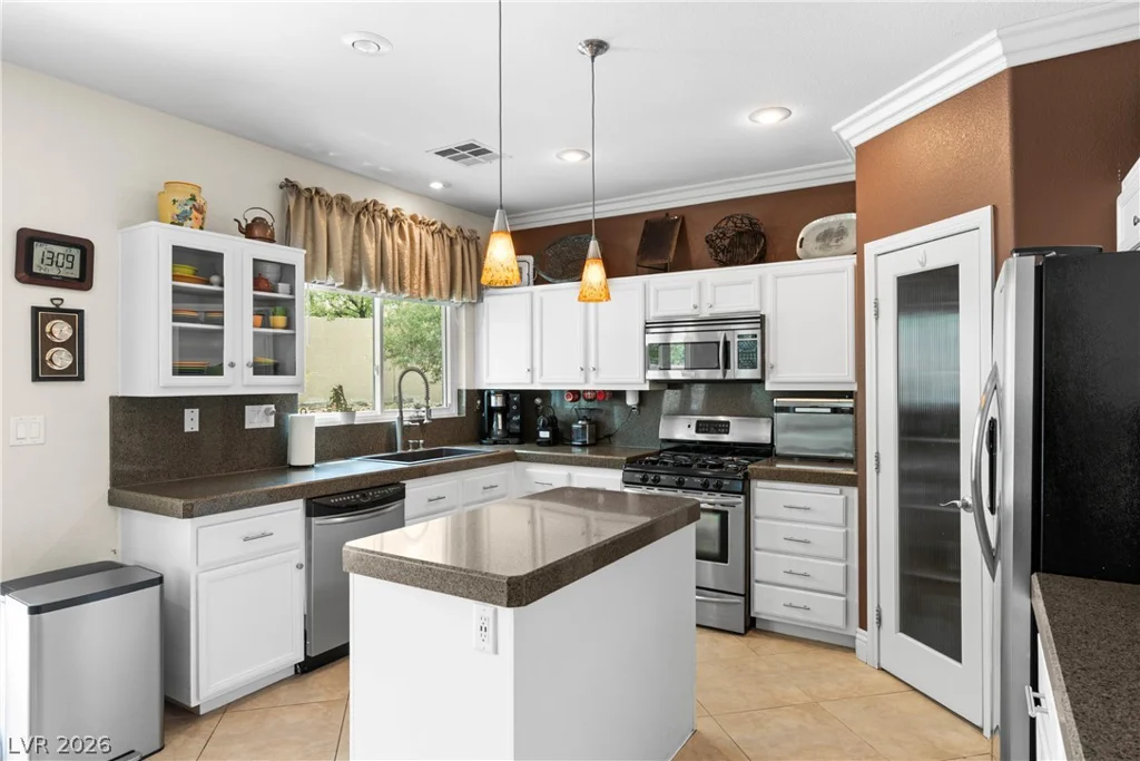 435 Manderley, Las Vegas, NV 89123