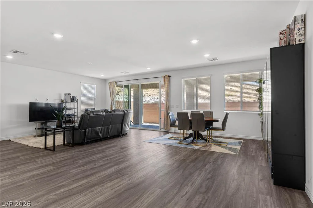 10006 Joshua Foothills, Las Vegas, NV 89178