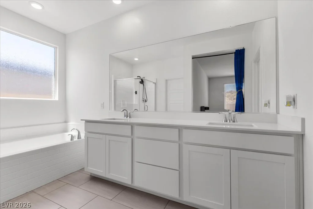 10006 Joshua Foothills, Las Vegas, NV 89178