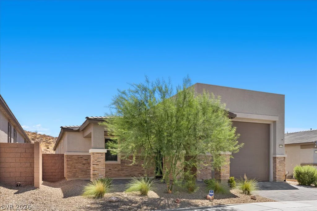 10006 Joshua Foothills, Las Vegas, NV 89178