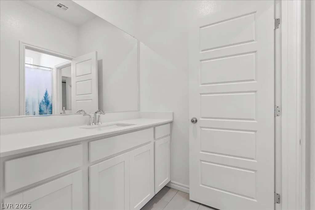 10006 Joshua Foothills, Las Vegas, NV 89178
