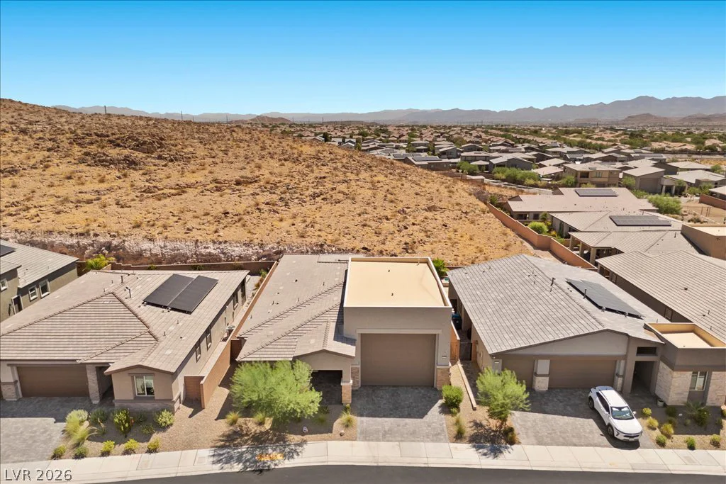 10006 Joshua Foothills, Las Vegas, NV 89178