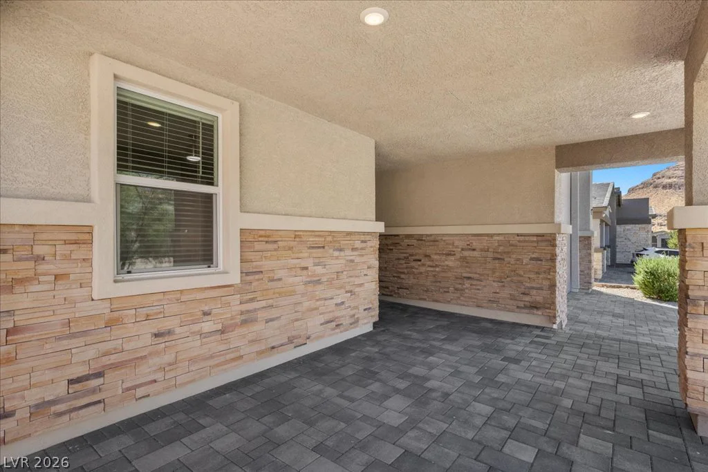 10006 Joshua Foothills, Las Vegas, NV 89178