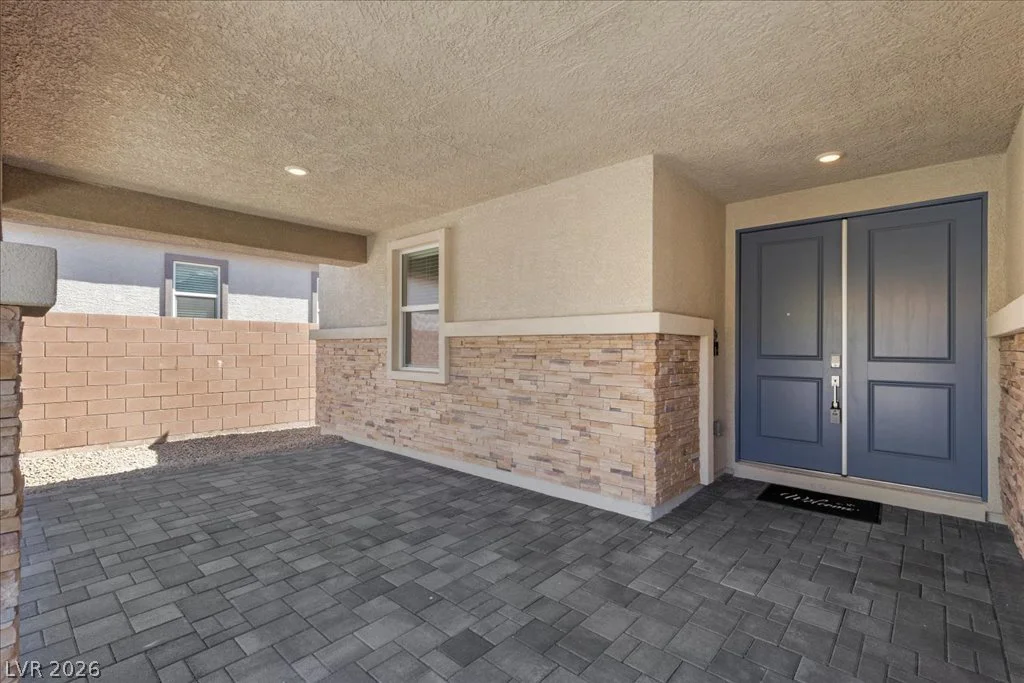 10006 Joshua Foothills, Las Vegas, NV 89178