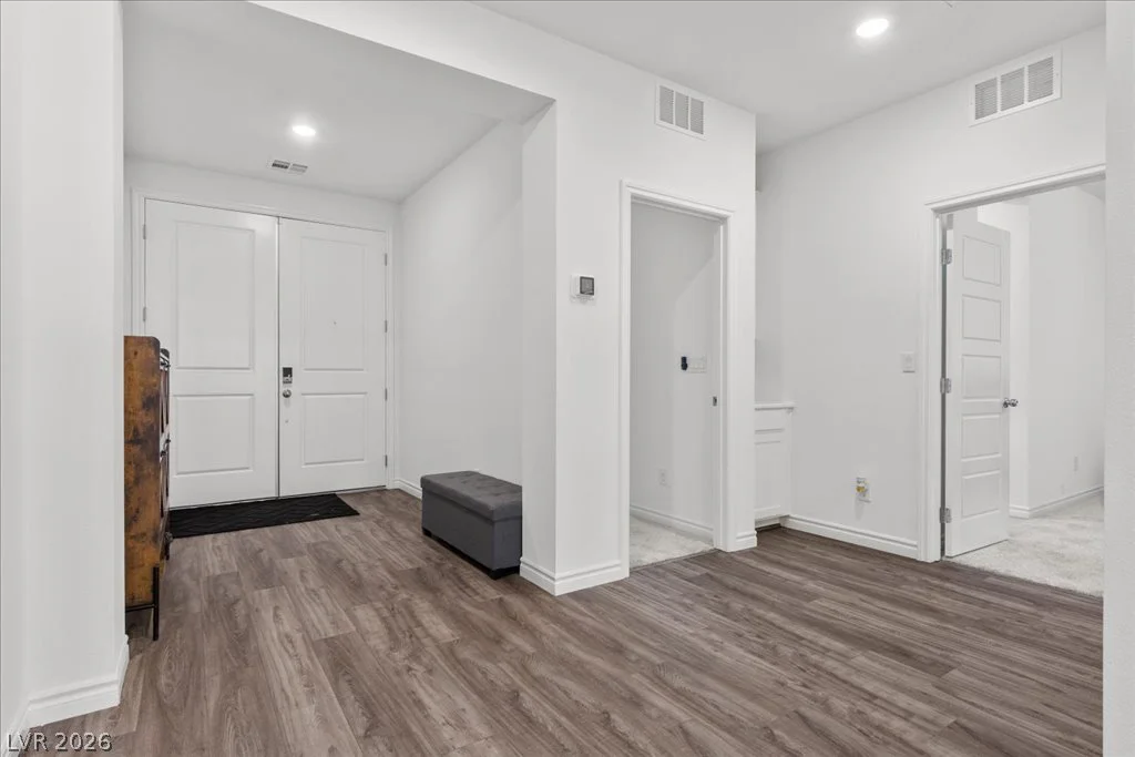 10006 Joshua Foothills, Las Vegas, NV 89178