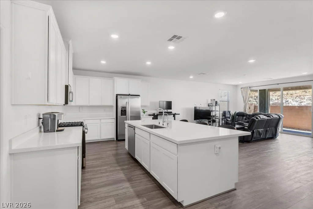 10006 Joshua Foothills, Las Vegas, NV 89178