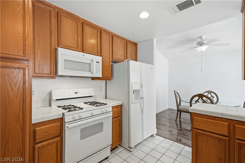 5449 Geneive, Las Vegas, NV 89108