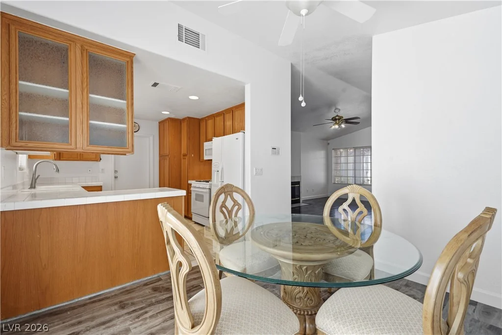 5449 Geneive, Las Vegas, NV 89108