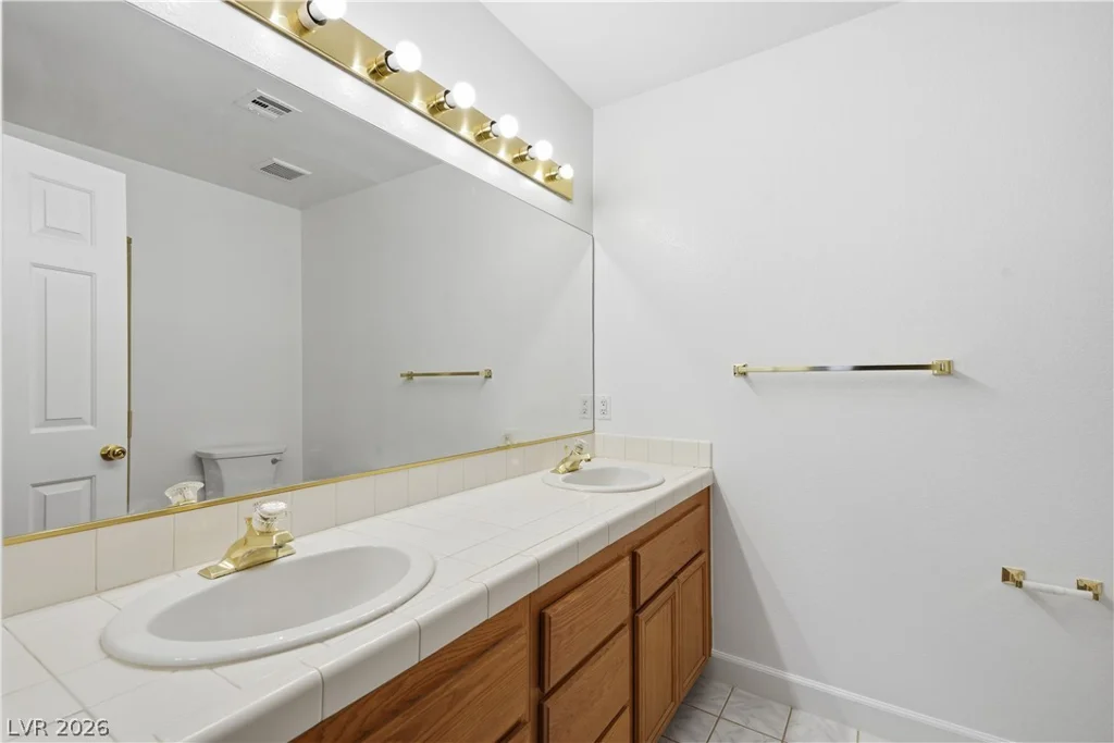 5449 Geneive, Las Vegas, NV 89108