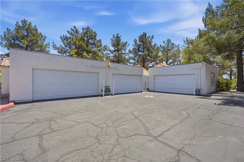 5449 Geneive, Las Vegas, NV 89108