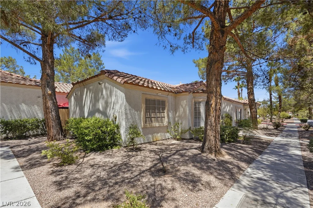 5449 Geneive, Las Vegas, NV 89108