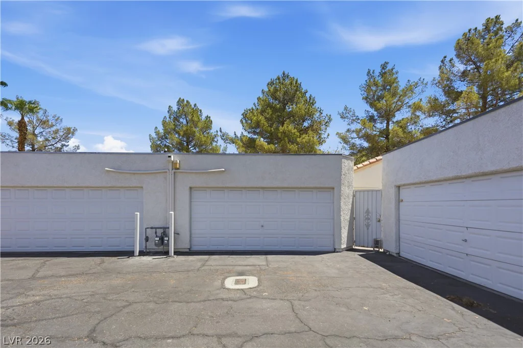 5449 Geneive, Las Vegas, NV 89108