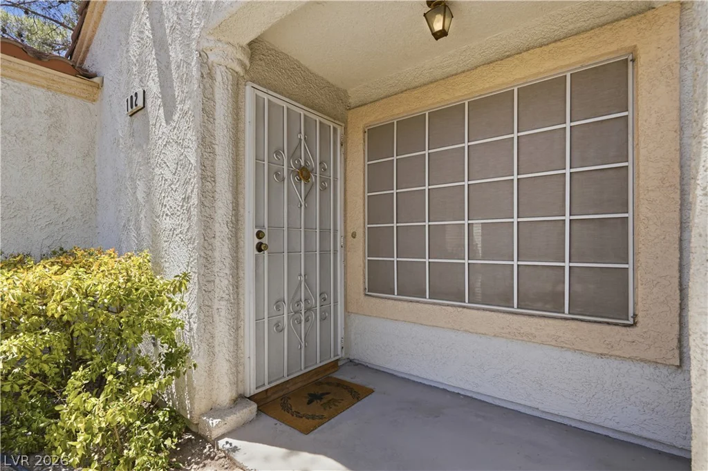 5449 Geneive, Las Vegas, NV 89108