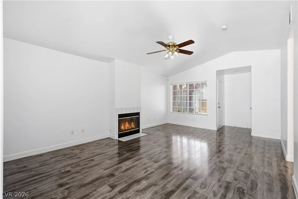 5449 Geneive, Las Vegas, NV 89108