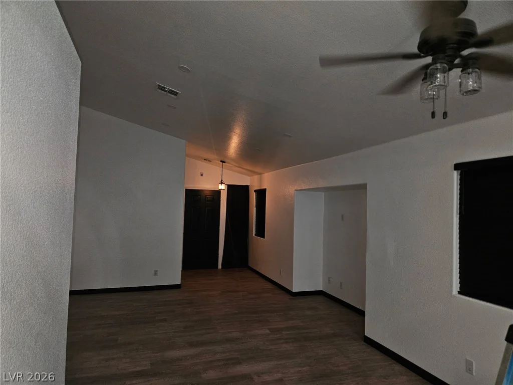 4440 Minaret, North Las Vegas, NV 89031
