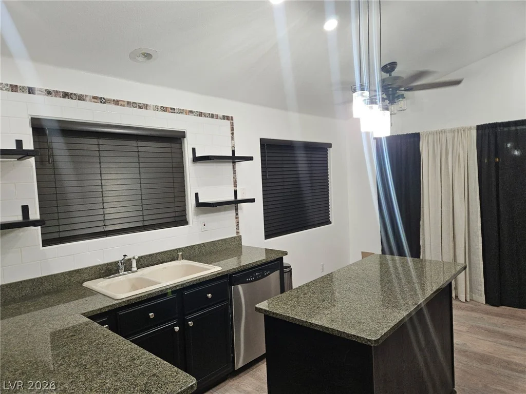 4440 Minaret, North Las Vegas, NV 89031