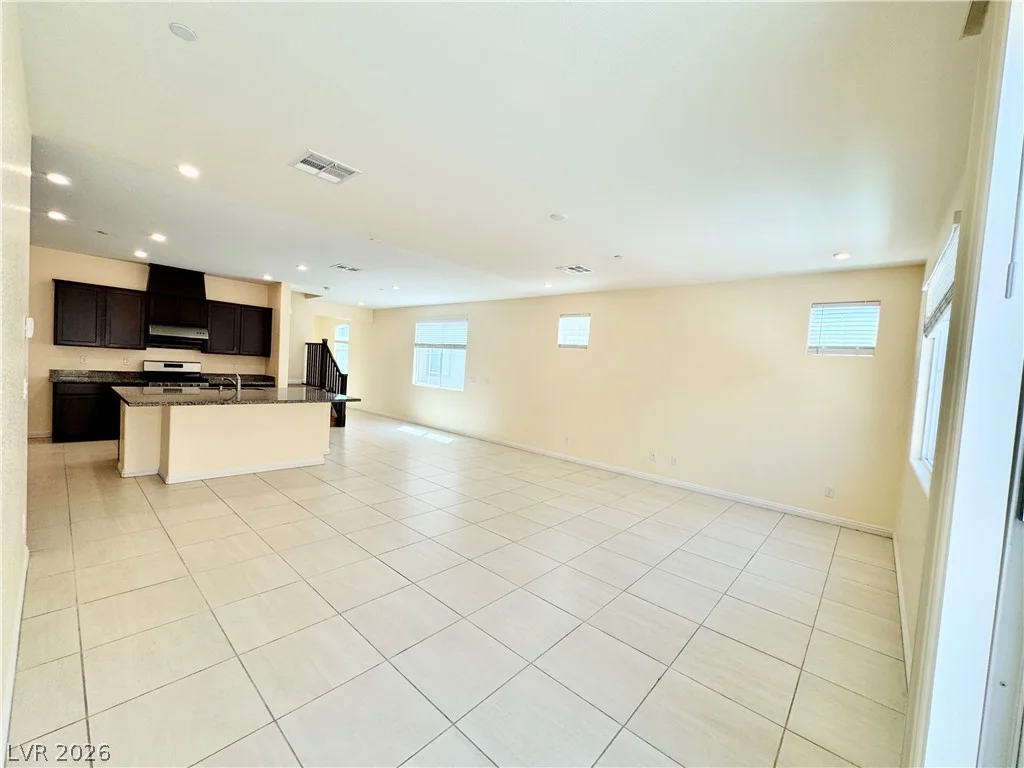 6088 Castle Gardens, Las Vegas, NV 89130