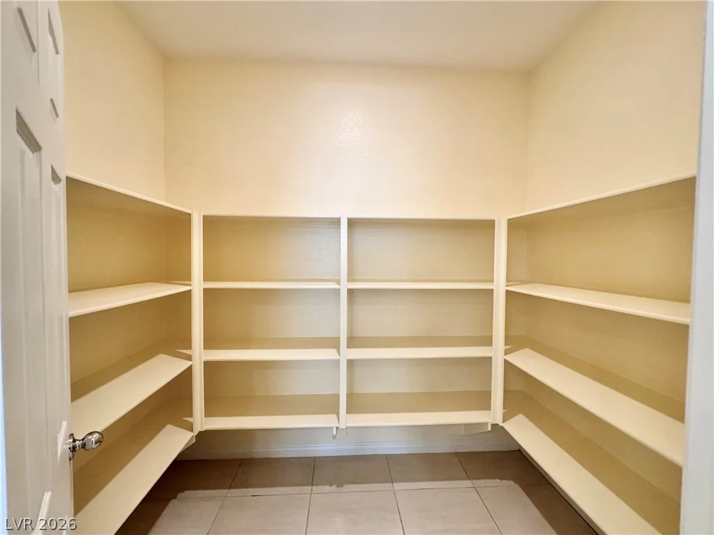 6088 Castle Gardens, Las Vegas, NV 89130