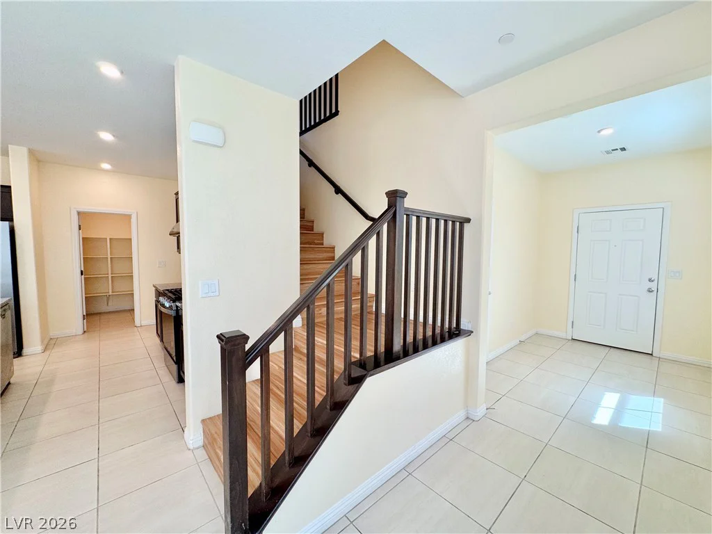6088 Castle Gardens, Las Vegas, NV 89130