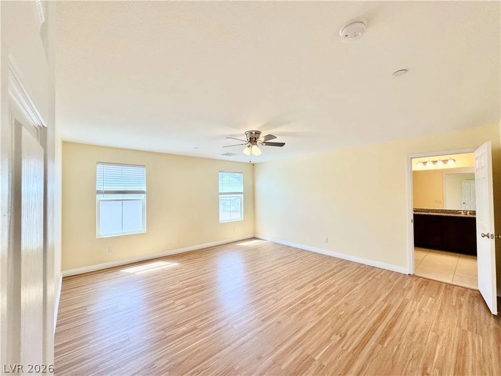6088 Castle Gardens, Las Vegas, NV 89130