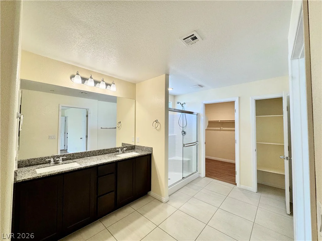 6088 Castle Gardens, Las Vegas, NV 89130