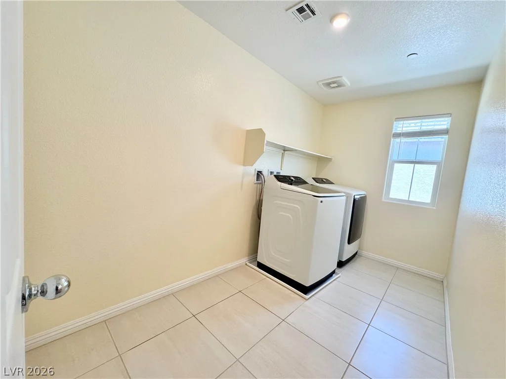 6088 Castle Gardens, Las Vegas, NV 89130