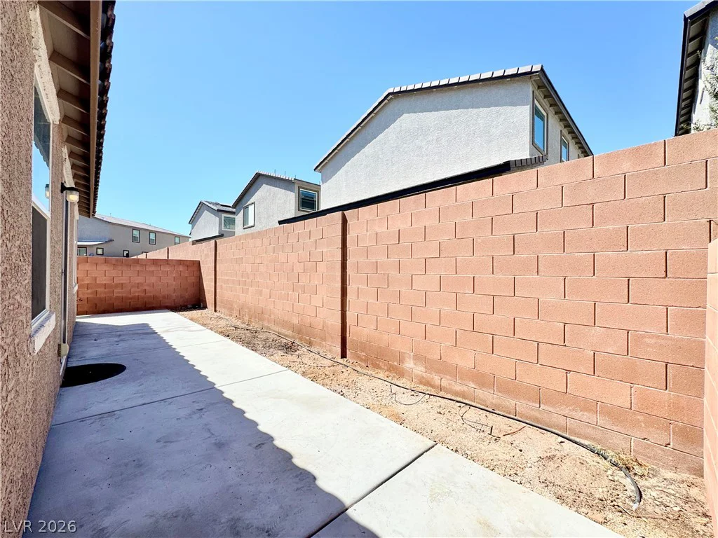 6088 Castle Gardens, Las Vegas, NV 89130