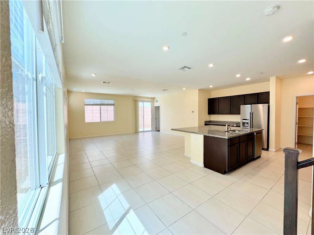 6088 Castle Gardens, Las Vegas, NV 89130