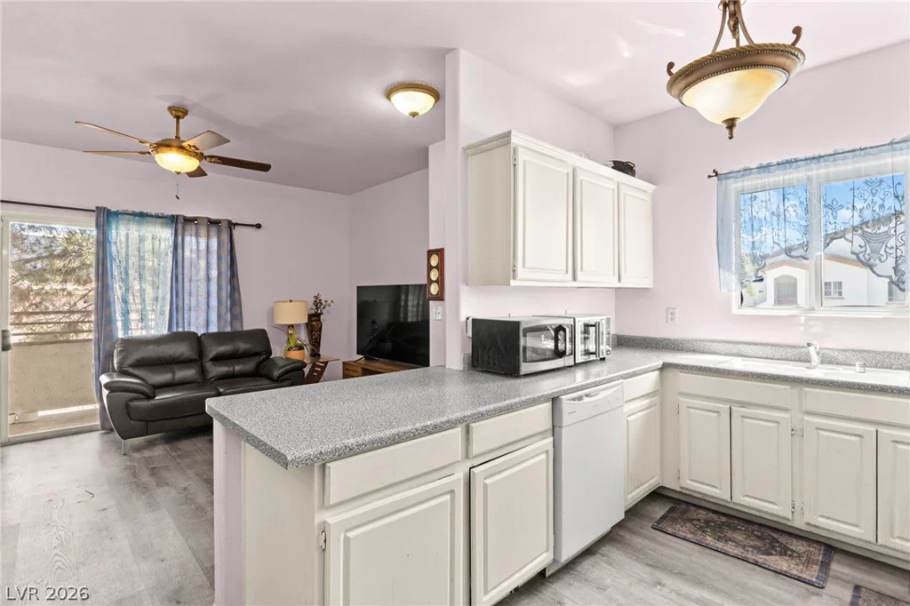 5650 Sahara, Las Vegas, NV 89142