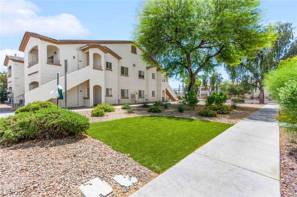 5650 Sahara, Las Vegas, NV 89142