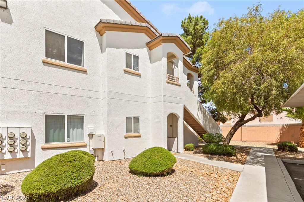 5650 Sahara, Las Vegas, NV 89142