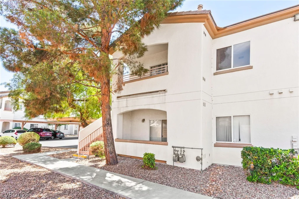 5650 Sahara, Las Vegas, NV 89142
