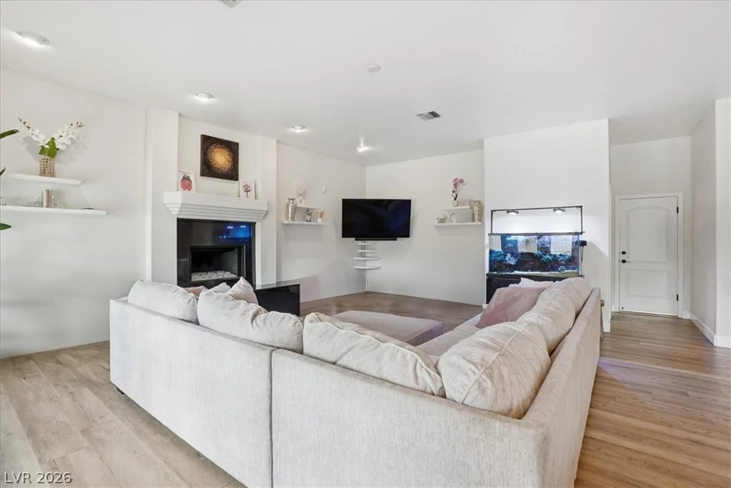 5865 Juliano, Las Vegas, NV 89149