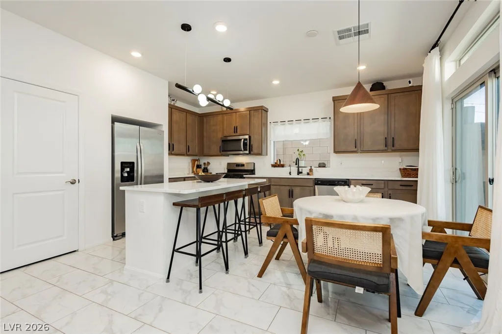 10417 Rose Palisade, Las Vegas, NV 89141