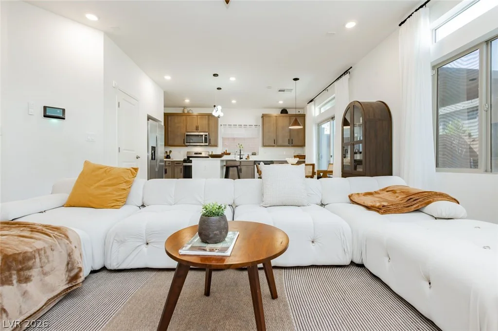 10417 Rose Palisade, Las Vegas, NV 89141
