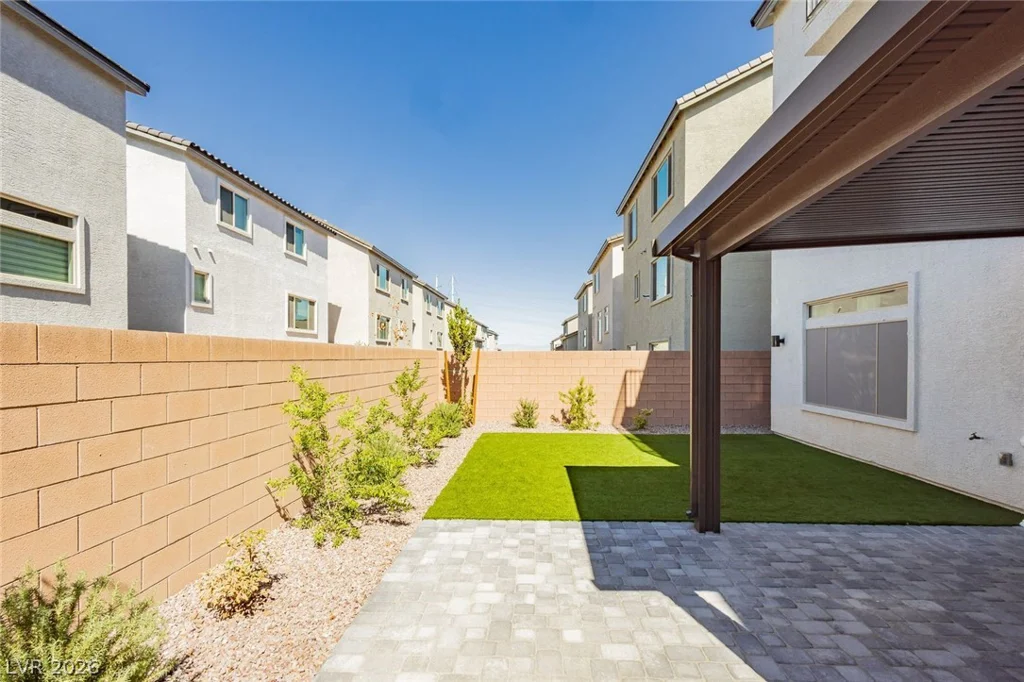 10417 Rose Palisade, Las Vegas, NV 89141