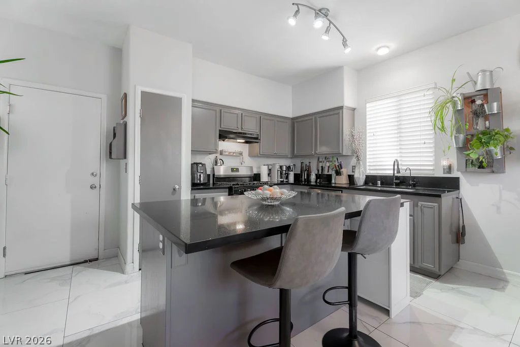 1426 Evening Song, Henderson, NV 89012